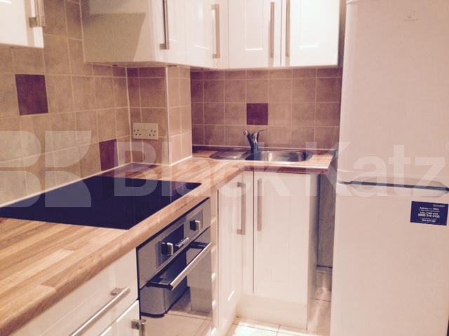 			NEW INSTRUCTION, 2 Bedroom, 1 bath, 1 reception Flat			 Alfred Road, Acton Central